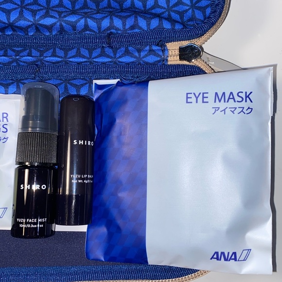 TOILETRY SET - Picture 5 of 7